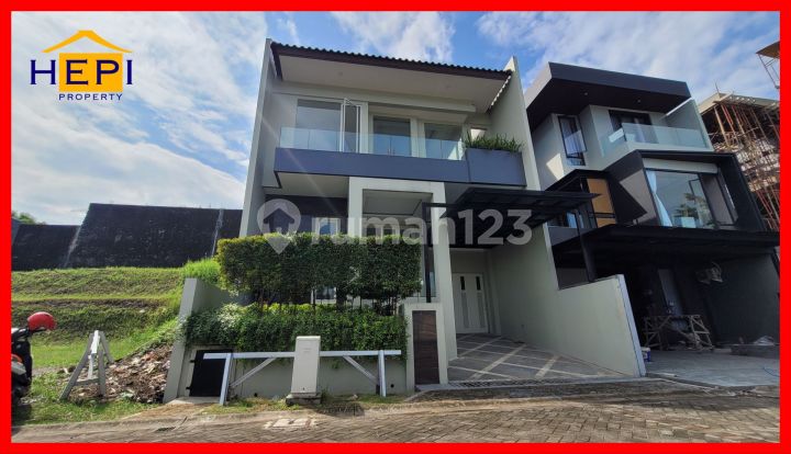 Rumah Mewah Ada Lift Di Graha Candi Golf, View Bagus