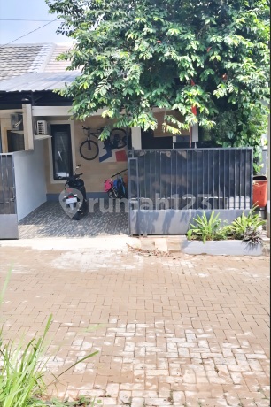 Minimalist House Ready to Occupy and Serene in Puri Depok Mas Housing, Depok