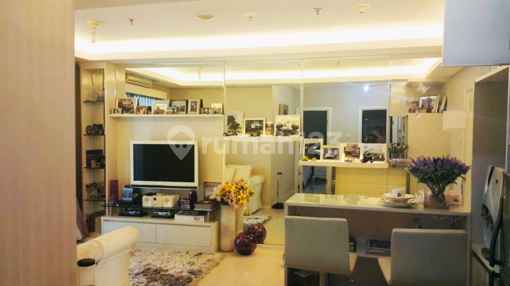 Sewa Apartemen Thamrin Executive 2 Bedroom Lantai Sedang Furnished