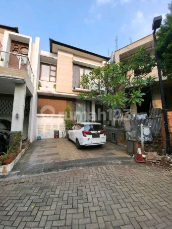 Rumah Siap Huni di Kebayoran Symphony Bintaro Sektor 7 Tangerang Selatan Rumah Siap Huni di Kebayoran Symphony Bintaro Sektor 7 Tangerang Selatan