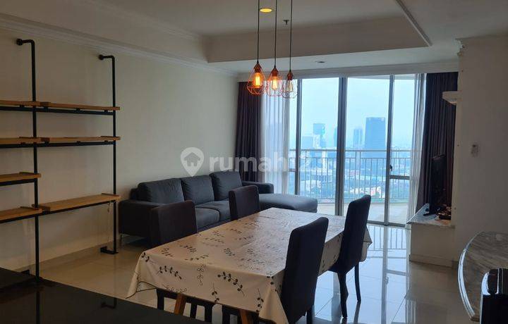 Sewa Apartemen Denpasar Residence 3 Bedroom Lantai Sedang Furnished