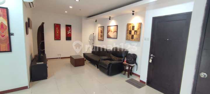 Dijual Apartemen Cosmo Residence 2 Bedroom Lantai Tengah Furnished