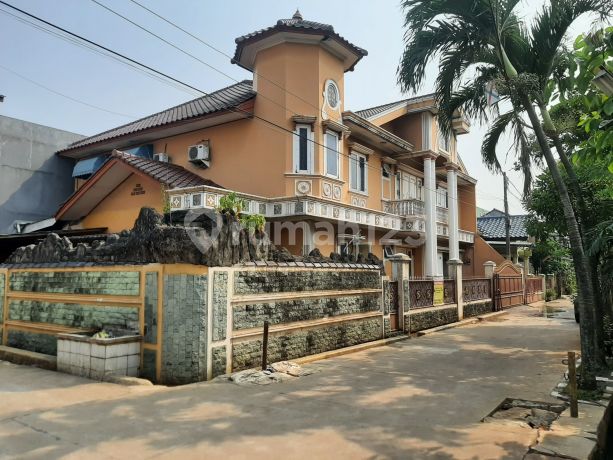 Rumah 2 Lantai Bergaya Modern Siap Huni Komplek Pelni Depok