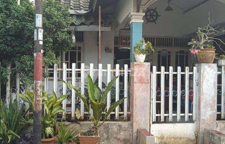 Rumah 2 Lantai Siap Huni Harga Murah Komplek Pelni Kota Depok 