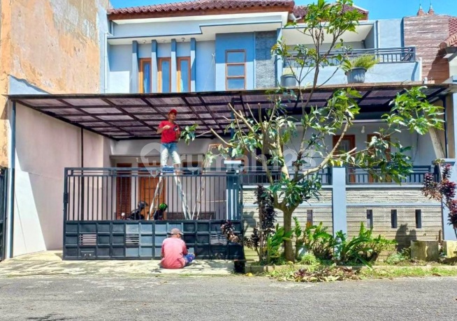 Rumah 2 Lantai Lokasi Bagus Bumi Palapa Suhat Rumah 2 Lantai Lokasi Bagus Bumi Palapa Suhat