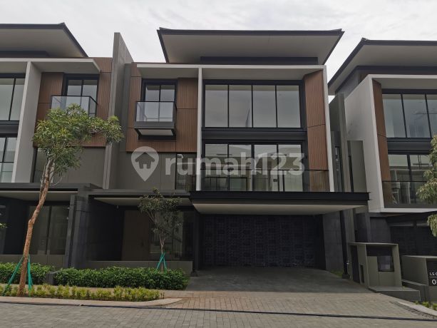 Rumah Mewah Samping Taman Kawasan Elit Ada Lift Lantai Full Marmer Di Bsd Laurel Navapark Rumah Mewah Samping Taman Kawasan Elit Ada Lift Lantai Full Marmer Di Bsd Laurel Navapark