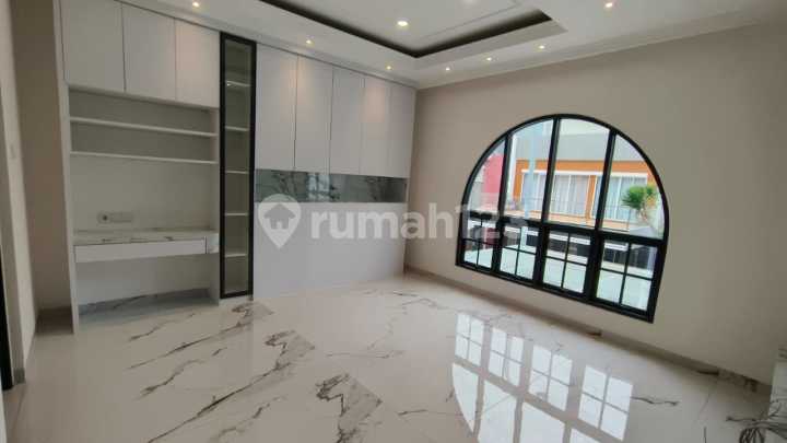 Rumah Brand New Golf Lake Residence Cengkareng 8X15