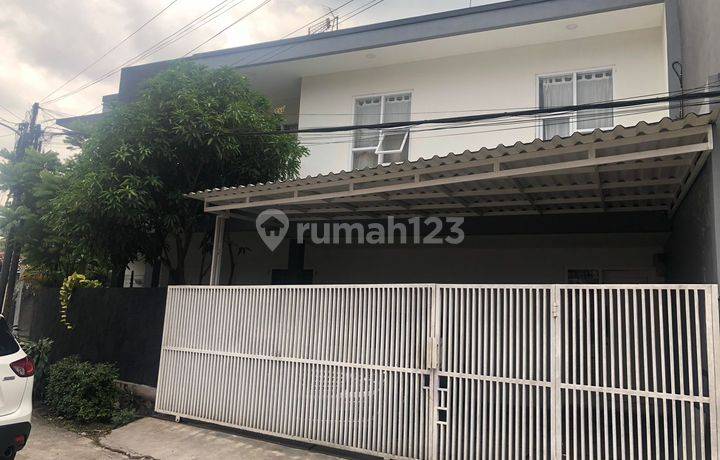 Rumah Minimalis di Cikutra Baru Bandung