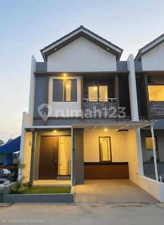 Rumah Keren Dalam Perumahan yang Asri 5 Menit ke Tol Cibubur Rumah Keren Dalam Perumahan yang Asri 5 Menit ke Tol Cibubur