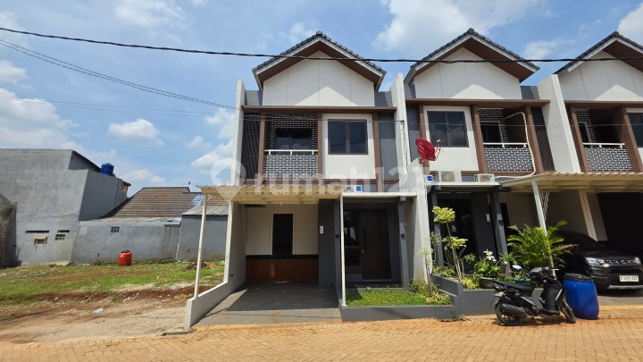 Cool House in a Serene Housing Estate 5 Minutes to Cibubur Toll Road