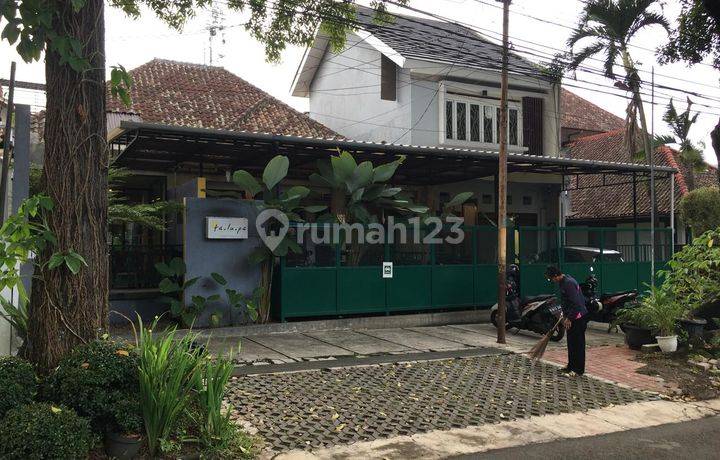 Rumah Plus Cafe SHM Area Dago Juanda Dekat Borromeus Itb Bandung