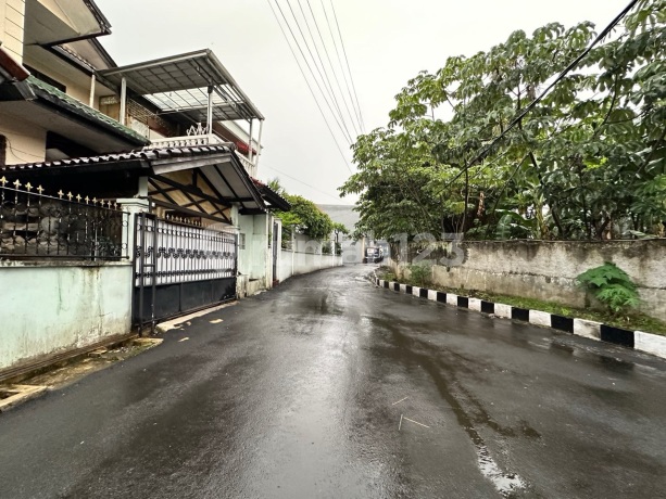 Rumah Hoek Strategis Hanya 50m Dari Jalan Raya Bogor Baru