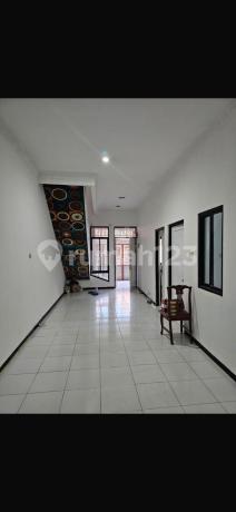 Rumah Siap Huni 3 Lantai di Grand Poris Tangerang Rumah Siap Huni 3 Lantai di Grand Poris Tangerang