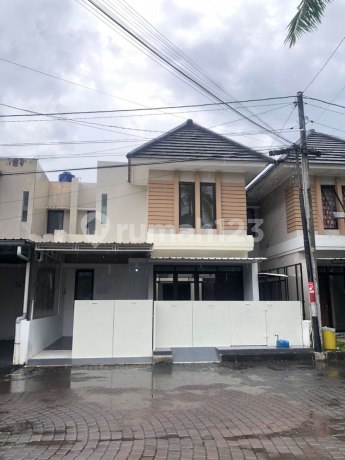 Rumah 2 Lantai dlm Perumahan Elit Padma Residence dkt Kampus Alma Ata