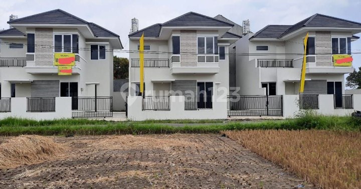 Minimalist 2-Story House by the Asphalt Road near Pesona Bandara Land