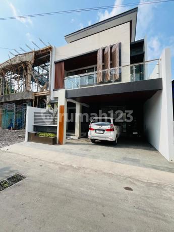 Rumah Baru Mewah Kontemporer Modern 2 Lantai Dengan Kolam Renang Di Jalan Palagan Km 1 Dekat Kampus Ugm 