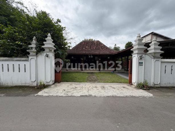 Rumah Klasik Joglo Limasan Full Kayu Jati Kuno Dengan Kolam Renang Dan Pendopo Di Jalan Kaliurang Km. 13 Ngaglik Sleman Dekat Kampus Uii