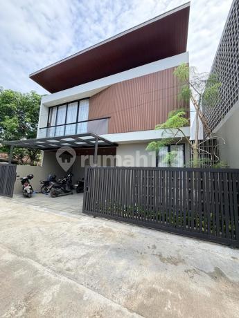 So Special‼️Luxurious 2-Story Villa Concept House with Private Pool and Full Furnishing in Wedomartani Ngemplak Sleman, Near Tajem and Jogjabay