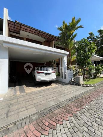 Luxurious 2-Story House in the Elite Bale Hinggil Housing Complex on Jalan Kaliurang Km. 8.5, Ngaglik Sleman