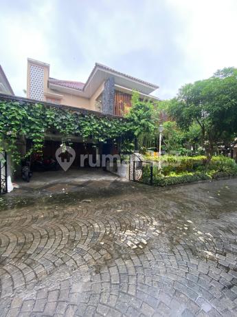 Rumah Mewah 2 Lantai Estetik Dan Nyaman Full Taman Dalam Perumahan Elite Tirtasani Residence Trihanggo Gamping Sleman 