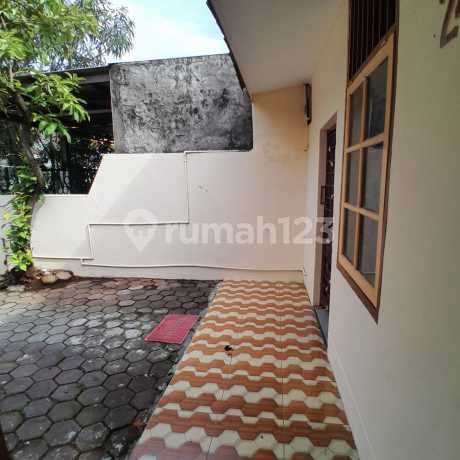 Rumah Sudah Terenovasi Pucang Permai Raya Pucang Gading