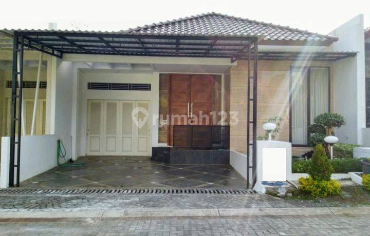 Rumah Bagus di Graha Candi Golf, Semarang