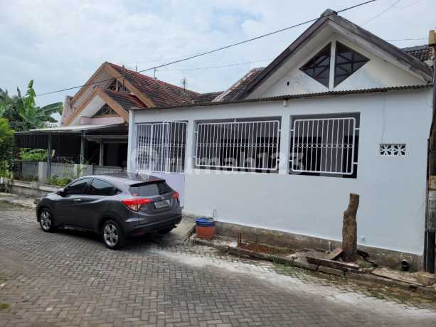 Dekat Akses Jalan Tol Gayamsari Dekat Akses Jalan Tol Gayamsari