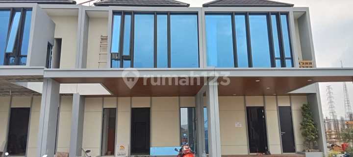 Rumah Mewah Darmo Graha 