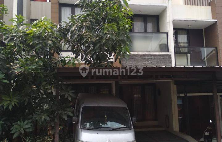 DIJUAL RUMAH CLUSTER MEWAH SIAP HUNI CASCADIA RESIDENCE DEPOK