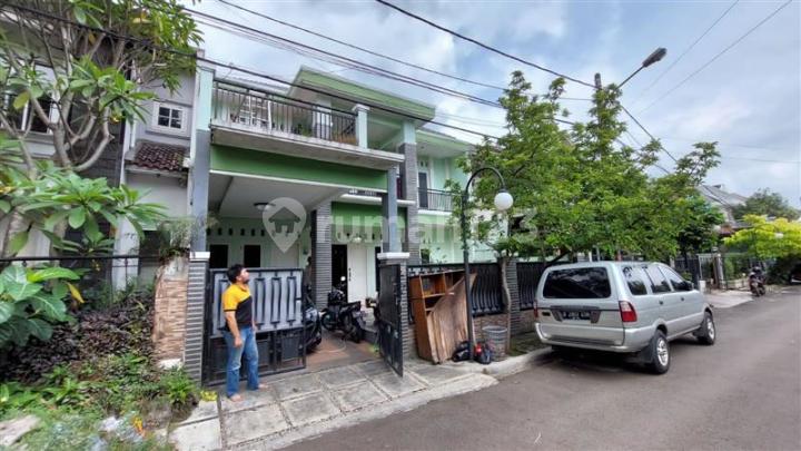 Jual Murah Rumah 2 Lantai di Taman Laguna Cibubur