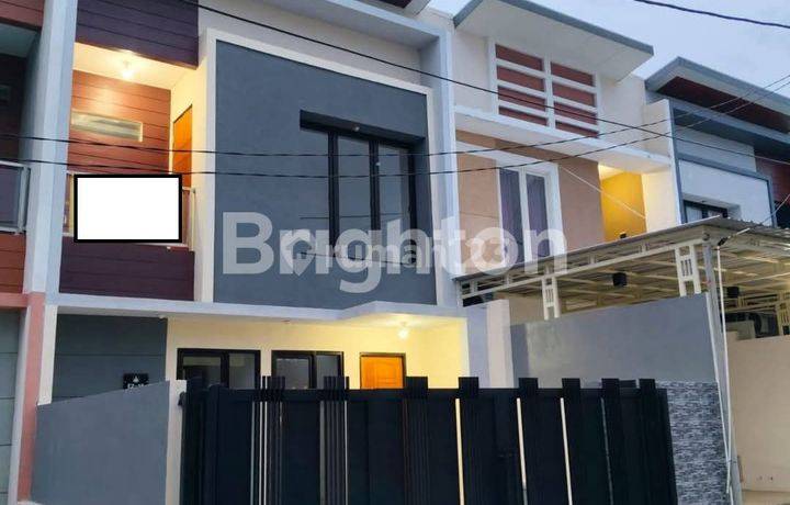 Rumah Grand Royal Regency Akses dekat dengan Terminal Bungurasih, Stasiun Waru, Bandara Juanda, Akses Tol Trans Jawa, Pintu Tol Waru, 