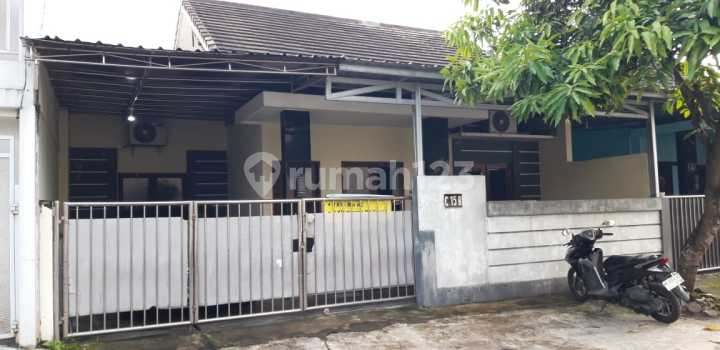 House in a Housing Complex Near UGM