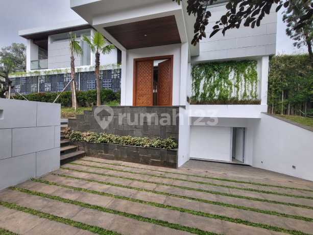 New Hook House Pondok Indah Luxurious Green Building