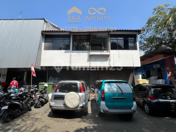 For Sale: Interconnected Shophouses in a Strategic Location For Sale: Interconnected Shophouses in a Strategic Location