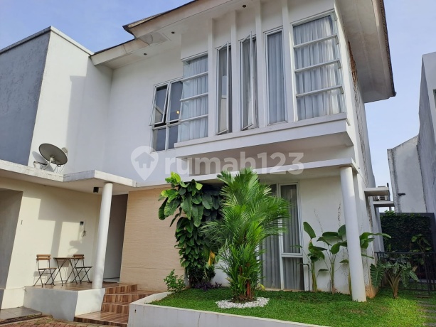 Rumah Cantik di Townhouse Area Jagakarsa Jakarta Selatan Rumah Cantik di Townhouse Area Jagakarsa Jakarta Selatan