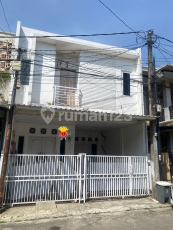 Rc. Dijual Cepat Rumah 2Lt Bumi Mutiara 2