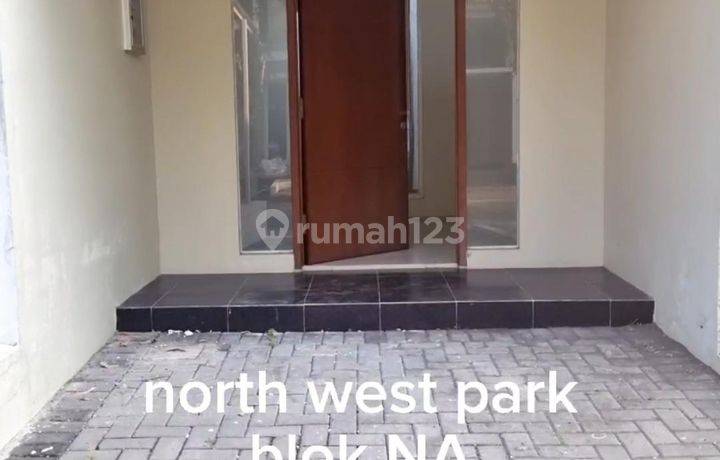 Rumah di North West Park Tipe Vincenza Blok Na Surabaya