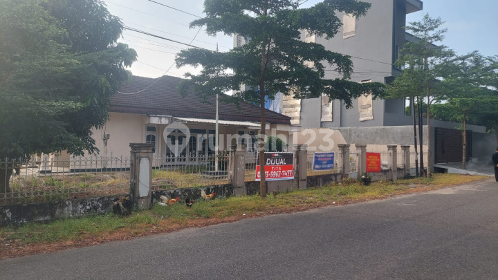DIJUAL RUMAH LAMA TANAH LUAS KOMPLEK KEDAMAIAN PERMAI PALEMBANG