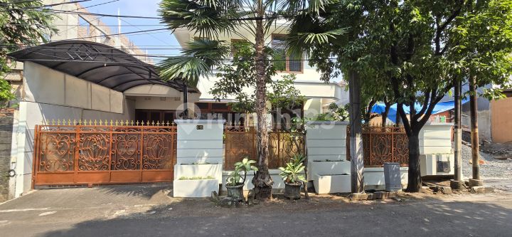 Rumah Luas Siap Huni dan Lokasi Strategis di Bumi Harapan Permai Kramat Jati Jakarta Timur