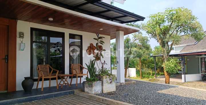 Rumah Bagus Semi Furnish Jati Di Bsb Semarang