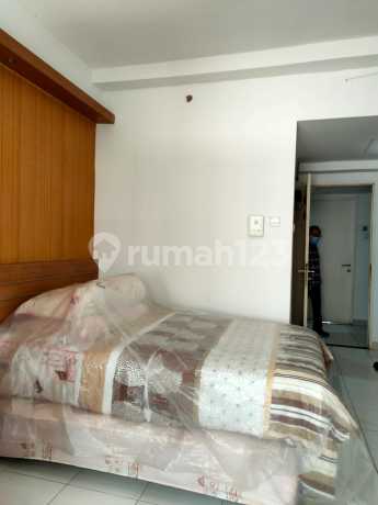 Disewakan Apartment Berkeley Lantai 5 Full Furnish Disewakan Apartment Berkeley Lantai 5 Full Furnish
