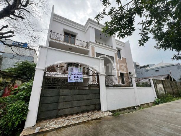 Dijual Rumah Besar 2 Lantai Di Tengah Kota Jl Faisal Makassar Dijual Rumah Besar 2 Lantai Di Tengah Kota Jl Faisal Makassar