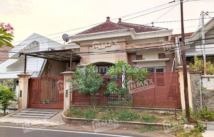 RUMAH NYAMAN  BANGUNAN BAGUS DEKAT KAMPUS WIDYAGAMA  DAN SEKOLAH HWA IND DI TAMAN BOROBUDUR KENCANA MALANG