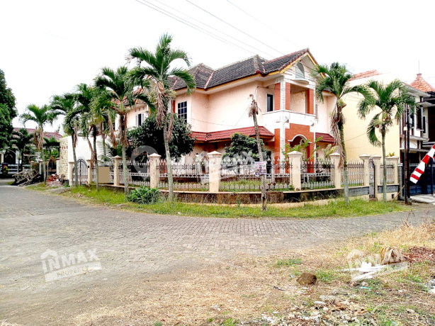 Rumah Hook Griya Shanta 4 Kamar Tidur, Dekat Soekarno Hatta, Kampus Ub