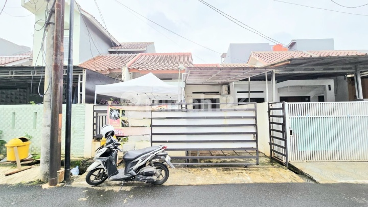 Good House Ready to Occupy Mahkota Simprug Complex Ciledug Tangerang Good House Ready to Occupy Mahkota Simprug Complex Ciledug Tangerang