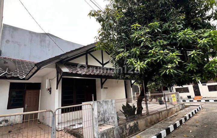 Rumah Murah, Hoek Di Villa Taman Kartini Bekasi