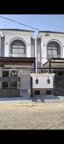 Rumah Mewah 2 Lantai Perumahan Rungkut Harapan