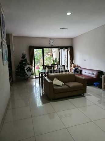 Rumah Lama Terawat di Babakn Jeruk Rumah Lama Terawat di Babakn Jeruk