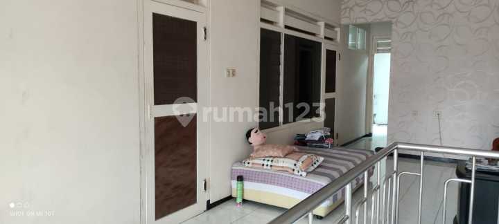 Rumah Dekat Karang Empat Libra Rumah Dekat Karang Empat Libra