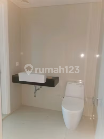 soho Vieloft dekat ciputra world, dekat UWKS